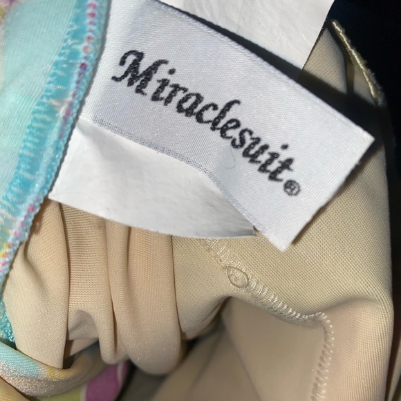 MircaleSuit Bright Floral Ruched One Piece Swimsuit Size 12 - Picture 4 of 9